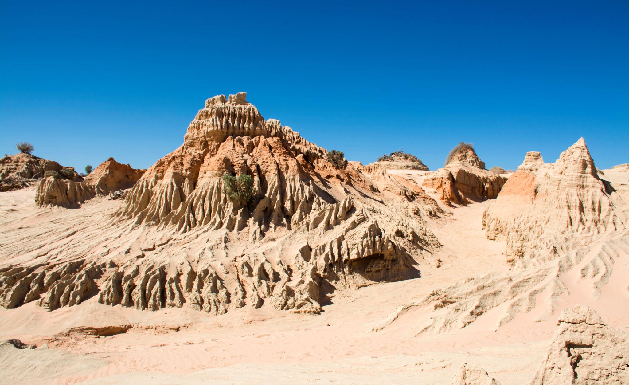 Eroded sand formations of the Walls of China at Mungo National Park